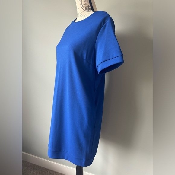 It has POCKETS! Royal blue T-shirt Dress, size M. - Picture 4 of 6